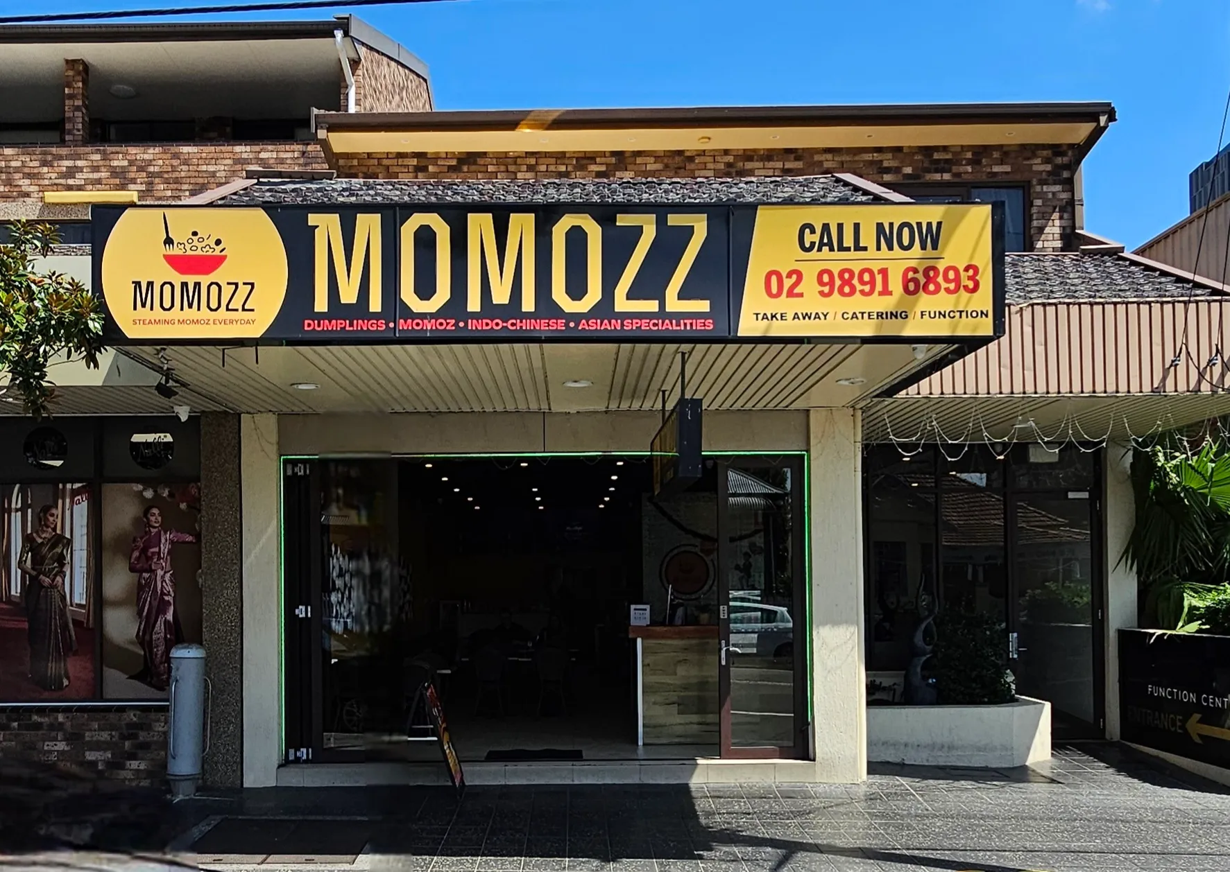 Momozz Harris Park